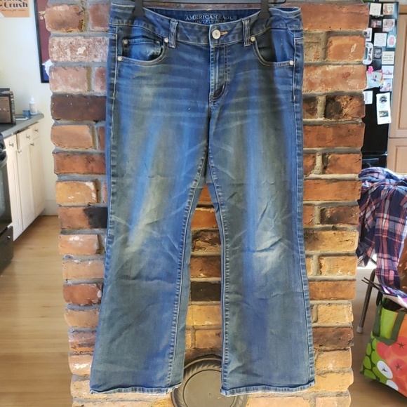 American Eagle Favorite Boyfriend Jeans size 12! - Picture 1 of 3